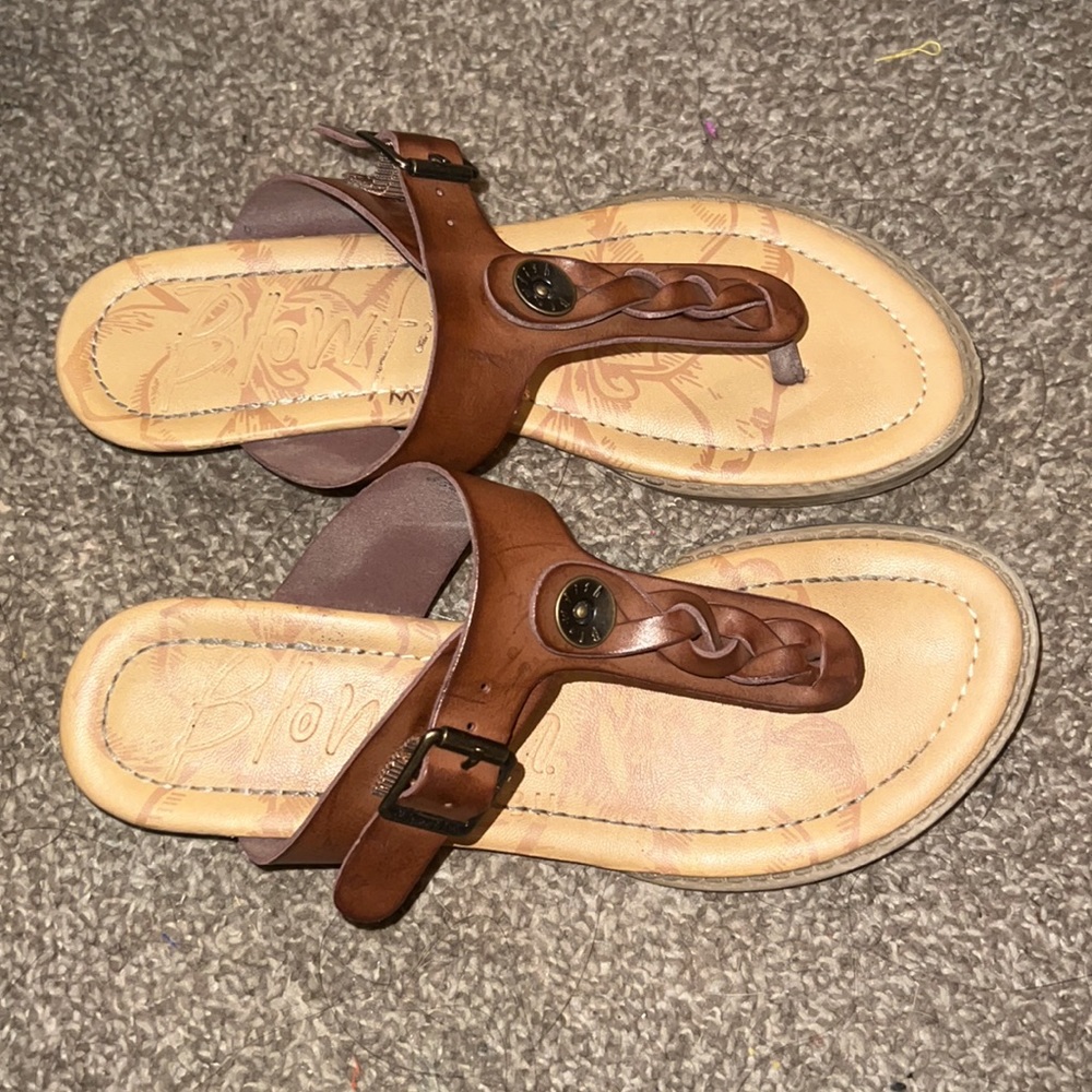 Sandals - Picture 2 of 2
